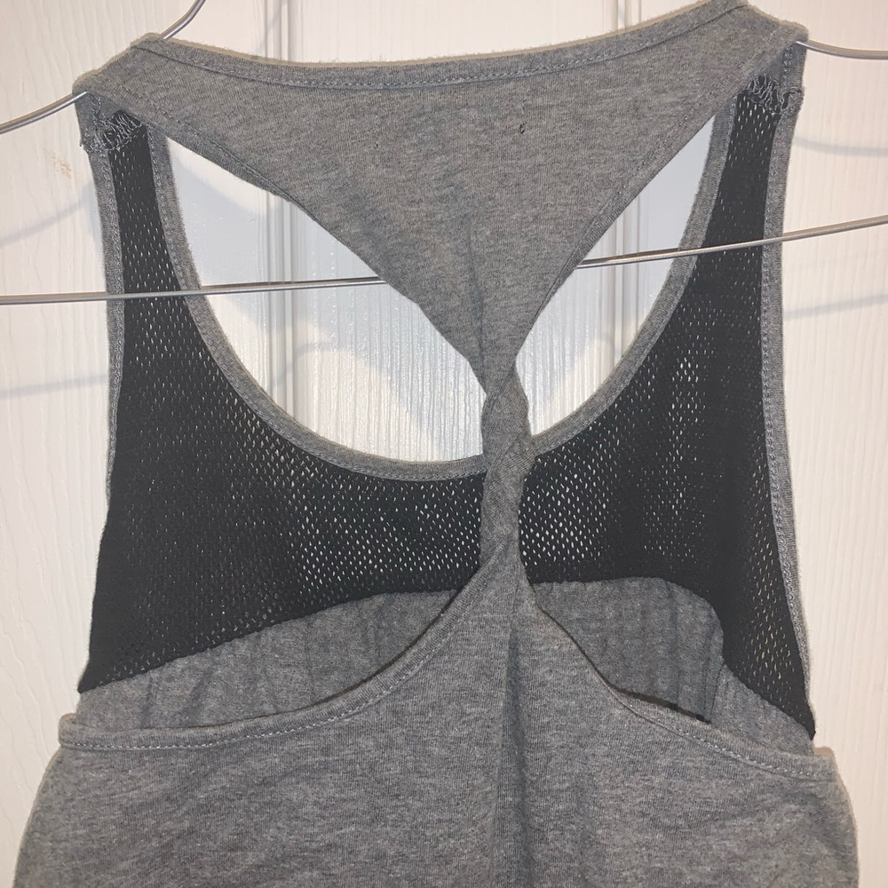 Volcom Tank - Picture 3 of 3